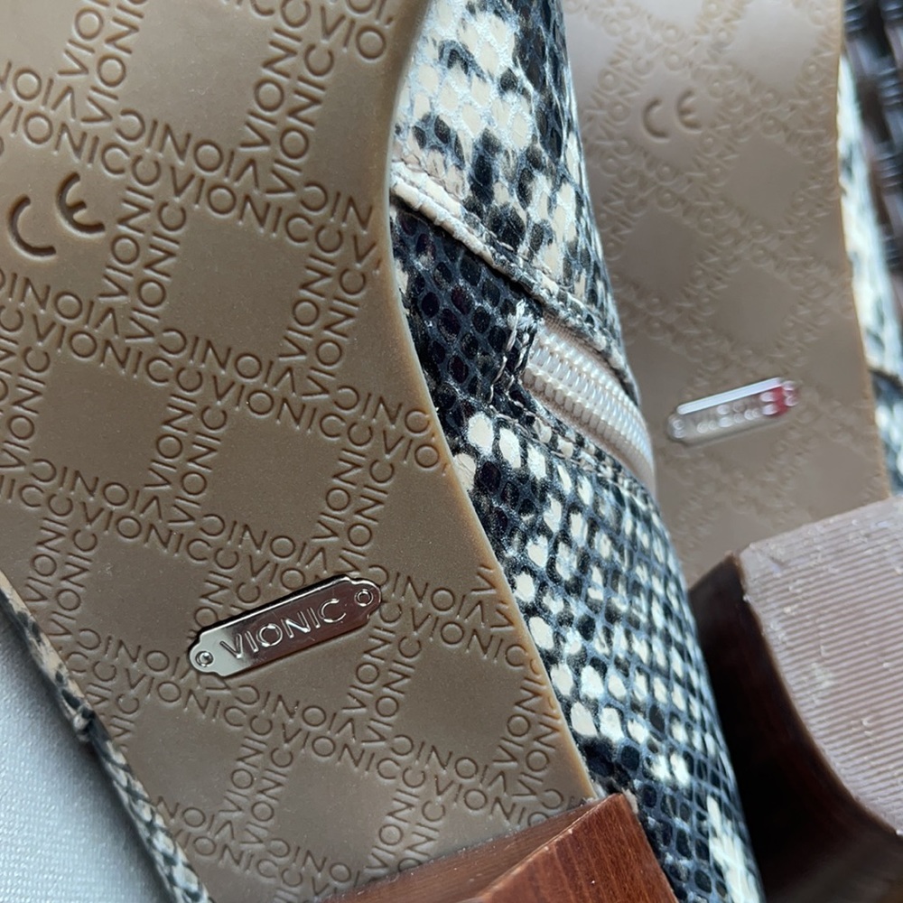 Vionic Windom Boot 11 - Picture 14 of 14